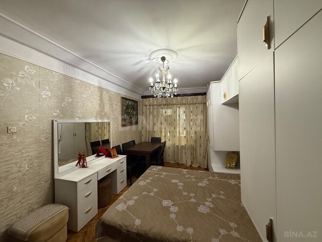 Продаётся 4-комн. вторичка 100 м², м. Нефтчиляр, photo 14 from 23