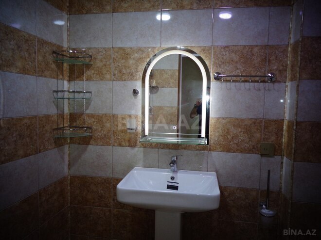 Продаётся 3-комн. вторичка 65 м², м. Элмляр Академиясы, photo 12 from 16
