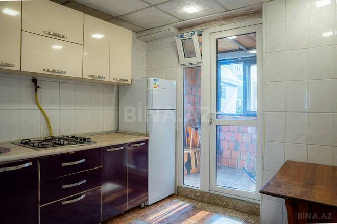 Satılır 3 otaqlı köhnə tikili 70 m², Elmlər Akademiyası m., photo 11 from 17