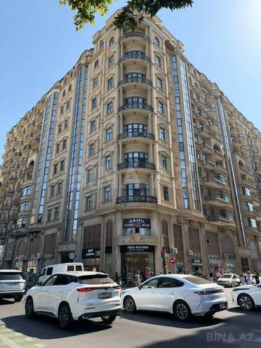 Продаётся 3-комн. новостройка 150 м², м. Сахил, photo 1 from 19