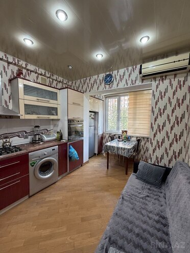 Satılır 2 otaqlı köhnə tikili 50 m², İnşaatçılar m., photo 1 from 14