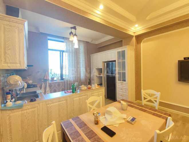 Satılır 9 otaqlı həyət evi/bağ evi 850 m², 9-cu mikrorayon q., photo 5 from 19