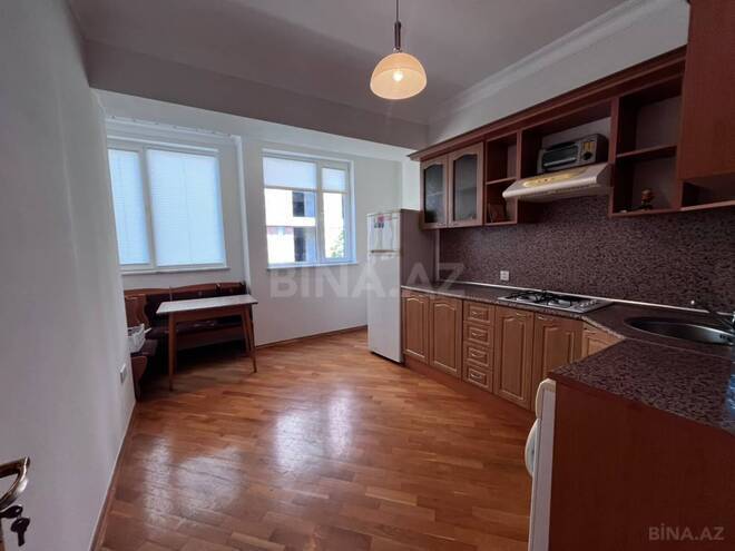 İcarəyə verilir 2 otaqlı köhnə tikili 85 m², Nizami m., photo 5 from 18