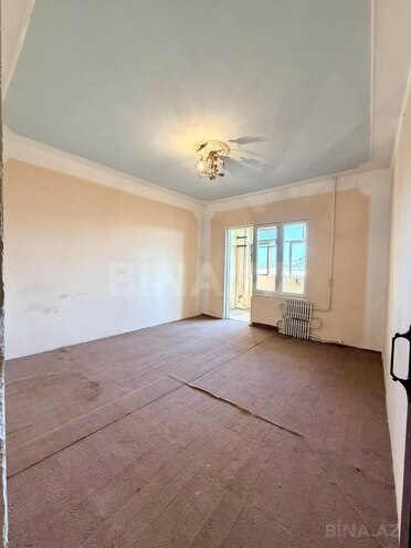 Satılır 2 otaqlı köhnə tikili 65 m², Qara Qarayev m., photo 1 from 15
