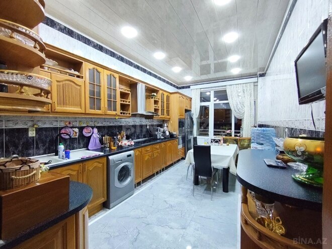 İcarəyə verilir 4 otaqlı yeni tikili 210 m², 28 May m., photo 8 from 12