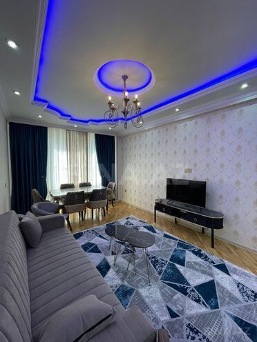 Сдаётся 2-комн. новостройка 67 м², м. Нефтчиляр, photo 1 from 18