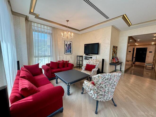 Сдаётся 3-комн. новостройка 170 м², м. Ичеришехер, photo 1 from 23