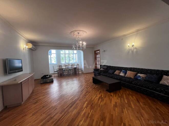 İcarəyə verilir 4 otaqlı köhnə tikili 170 m², Nizami m., photo 1 from 32