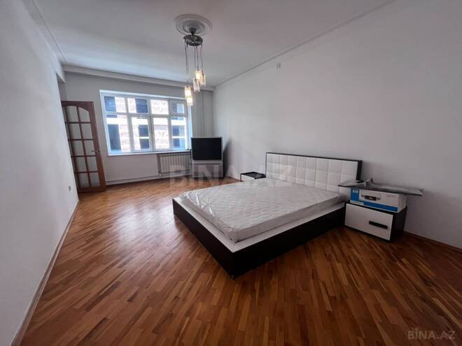 İcarəyə verilir 4 otaqlı köhnə tikili 170 m², Nizami m., photo 16 from 32