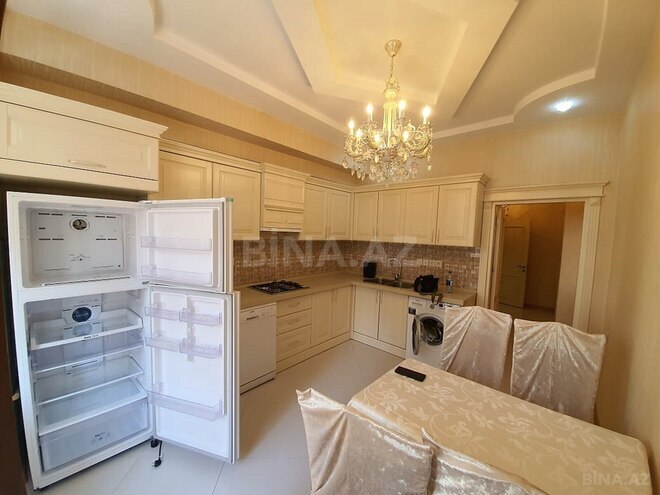 Сдаётся 3-комн. новостройка 135 м², м. Элмляр Академиясы, photo 17 from 23