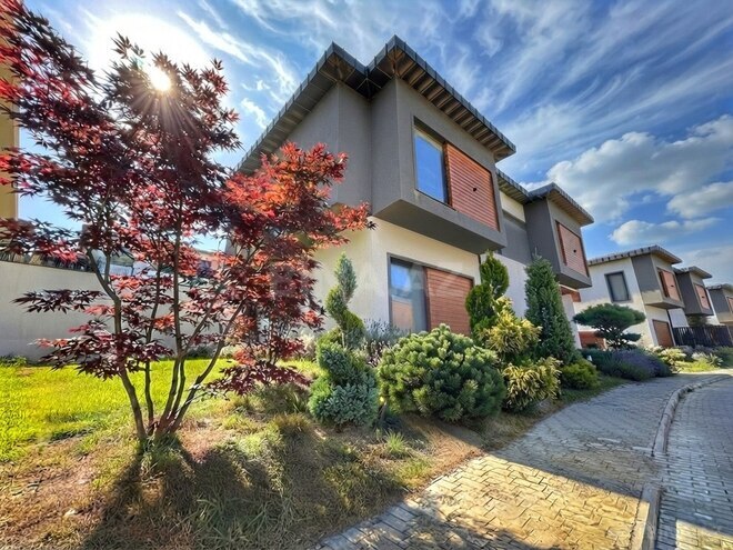 Продаётся 7-комн. дом/дача 550 м², Ясамальский р., photo 1 from 26