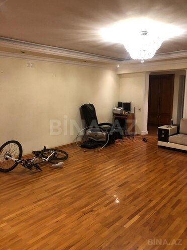 Продаётся 3-комн. вторичка 110 м², м. Сахил, photo 1 from 15
