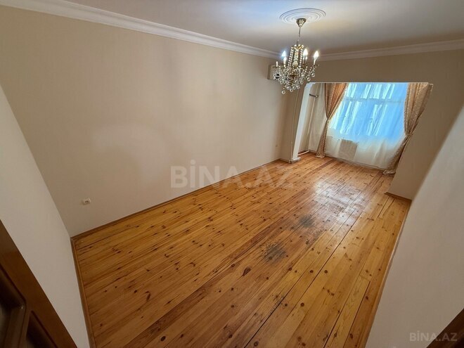 Продаётся 3-комн. вторичка 80 м², м. Ази Асланов, photo 4 from 16