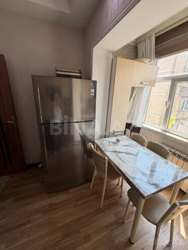 Продаётся 2-комн. вторичка 45 м², м. Иншаатчылар, photo 12 from 16
