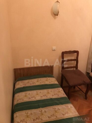 Satılır 3 otaqlı köhnə tikili 106 m², Sahil m., photo 9 from 17