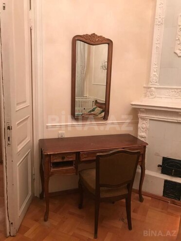 Satılır 3 otaqlı köhnə tikili 106 m², Sahil m., photo 8 from 17
