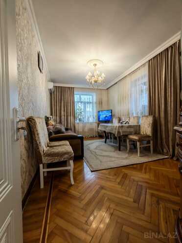 Продаётся 3-комн. вторичка 60 м², м. Ахмедлы, photo 1 from 12