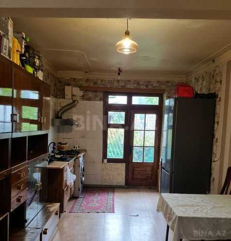 Satılır 5 otaqlı köhnə tikili 120 m², Xalqlar Dostluğu m., photo 5 from 6