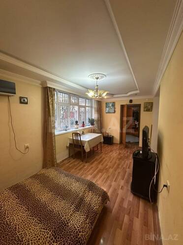 Satılır 6 otaqlı köhnə tikili 150 m², İnşaatçılar m., photo 7 from 15