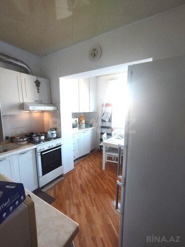 Satılır 4 otaqlı köhnə tikili 110 m², İnşaatçılar m., photo 13 from 29