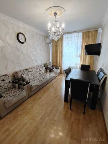 Satılır 2 otaqlı köhnə tikili 60 m², Massiv V q., photo 1 from 11