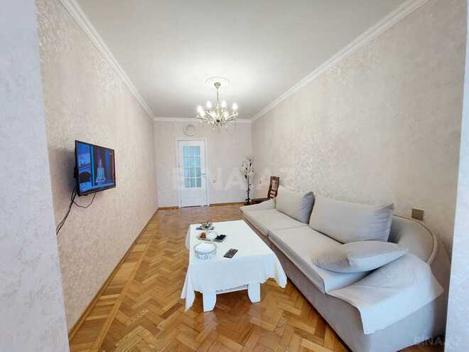 Satılır 2 otaqlı köhnə tikili 65 m², Yasamal q., photo 5 from 25