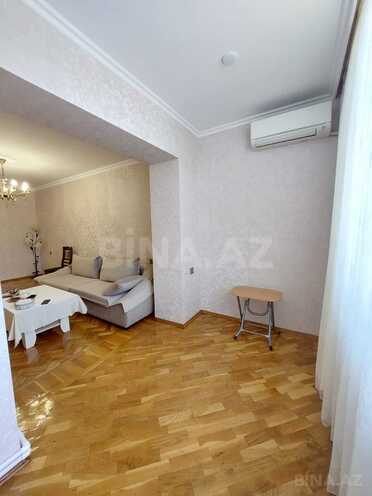 Satılır 2 otaqlı köhnə tikili 65 m², Yasamal q., photo 7 from 25