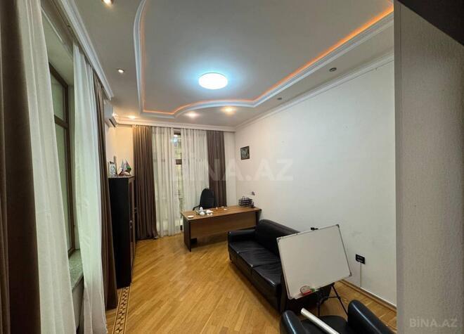 İcarəyə verilir 14 otaqlı həyət evi/bağ evi 900 m², Gənclik m., photo 6 from 24