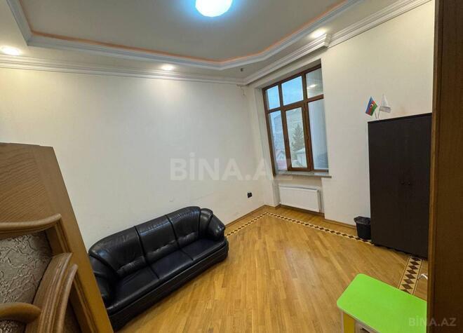 İcarəyə verilir 14 otaqlı həyət evi/bağ evi 900 m², Gənclik m., photo 12 from 24