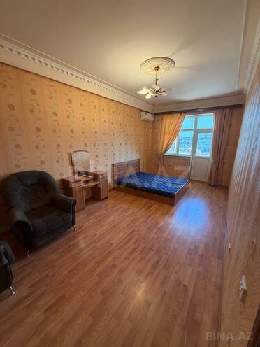 Продаётся 3-комн. новостройка 112 м², м. Нефтчиляр, photo 1 from 11