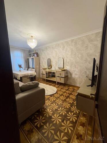 Продаётся 3-комн. вторичка 80 м², м. Нефтчиляр, photo 3 from 16