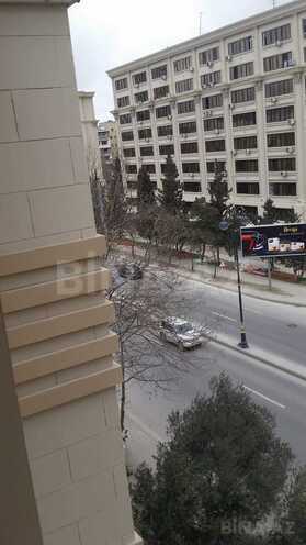 Продаётся 3-комн. вторичка 75 м², м. Элмляр Академиясы, photo 3 from 19
