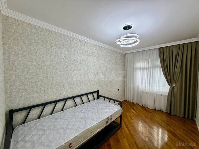Продаётся 3-комн. вторичка 80 м², м. Нефтчиляр, photo 9 from 18