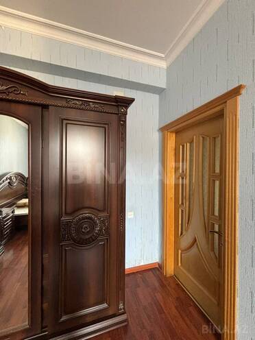 Сдаётся 2-комн. новостройка 70 м², м. Нефтчиляр, photo 10 from 11