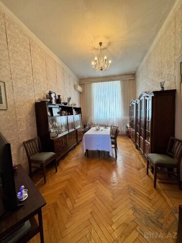 Satılır 2 otaqlı köhnə tikili 60 m², Nizami m., photo 3 from 9
