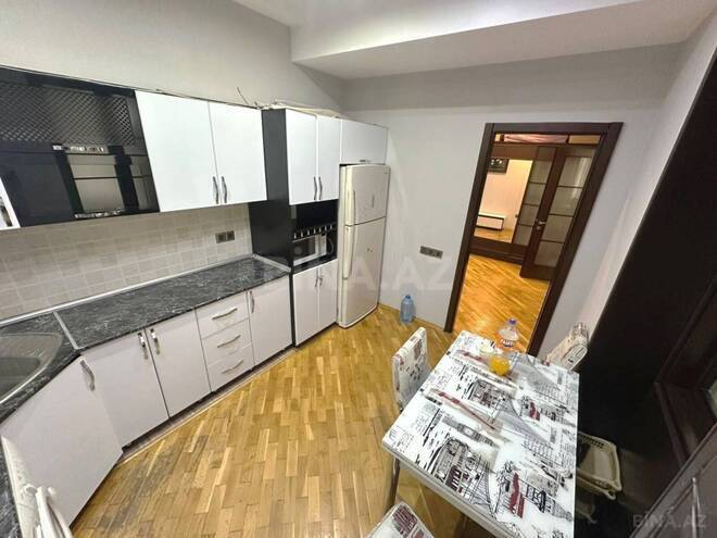Сдаётся 3-комн. вторичка 140 м², м. Элмляр Академиясы, photo 8 from 12