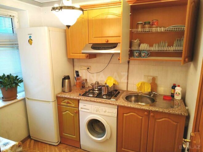 İcarəyə verilir 2 otaqlı köhnə tikili 55 m², Elmlər Akademiyası m., photo 7 from 9