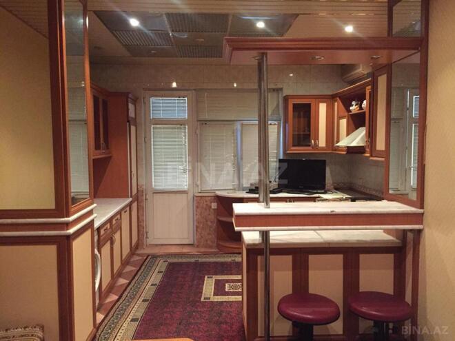 Satılır 6 otaqlı köhnə tikili 162 m², Yasamal r., photo 15 from 19