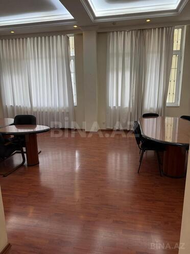 Сдаётся 8-комн. офис 235 м², м. Иншаатчылар, photo 9 from 22