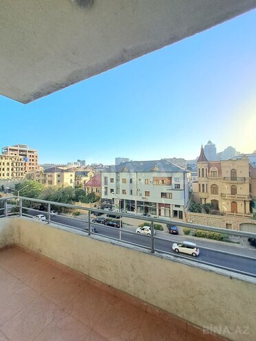 Сдаётся 3-комн. новостройка 120 м², м. 8 ноября, photo 10 from 15