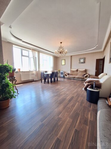 Продаётся 3-комн. новостройка 140 м², Бинагадинский р., photo 1 from 17