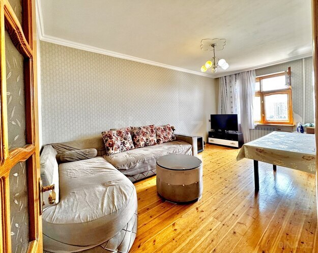 Satılır 3 otaqlı köhnə tikili 85 m², Qara Qarayev m., photo 3 from 19