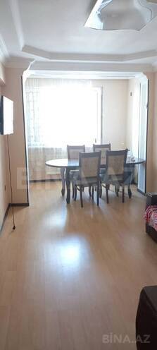Satılır 2 otaqlı köhnə tikili 56 m², 28 May m., photo 1 from 9