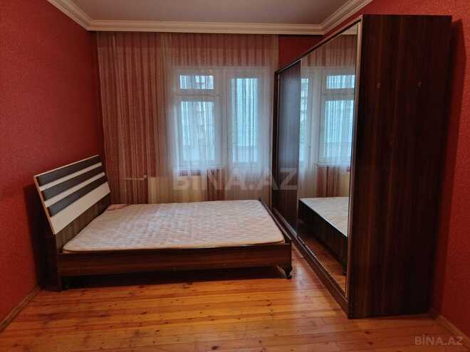 Satılır 1 otaqlı köhnə tikili 45 m², İnşaatçılar m., photo 3 from 10