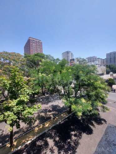 Satılır 1 otaqlı köhnə tikili 40 m², Nəsimi r., photo 1 from 13