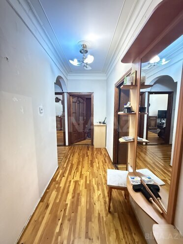 Продаётся 4-комн. вторичка 100 м², м. Ази Асланов, photo 24 from 28