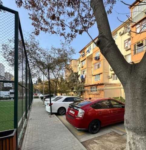 Satılır 2 otaqlı köhnə tikili 40 m², Memar Əcəmi m., photo 1 from 8