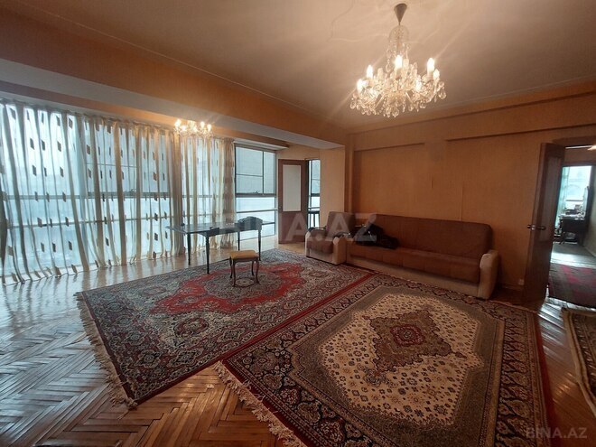 Satılır 3 otaqlı köhnə tikili 110 m², 28 May m., photo 10 from 32