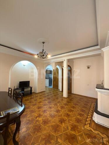Сдаётся 3-комн. вторичка 75 м², Насиминский  р., photo 3 from 10