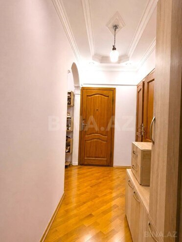 Satılır 2 otaqlı köhnə tikili 60 m², Qara Qarayev m., photo 10 from 20